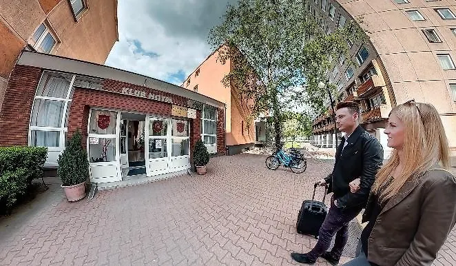 クラブ 2* Dunaújváros